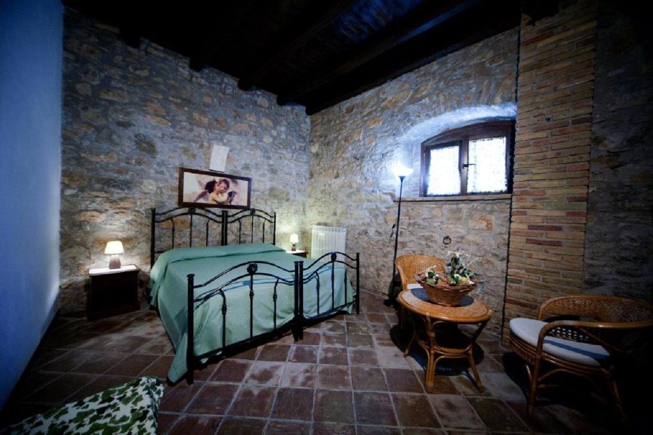 Agriturismo Sant'Agata Piana Degli Albanesi Exterior photo